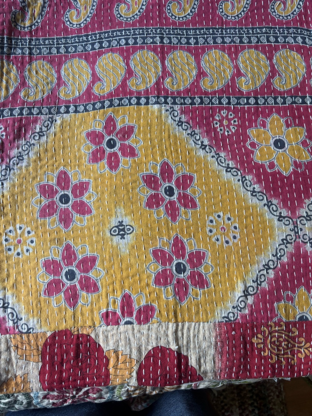 Beautiful Reversible Kantha Scarf in pink, red, yellow and blue - Picture 13 of 15